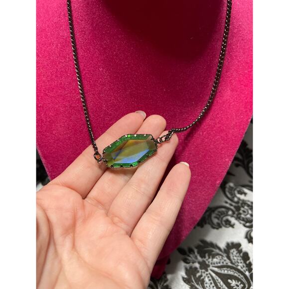 Melania Clara gunmetal and green pendant necklace - Picture 3 of 4
